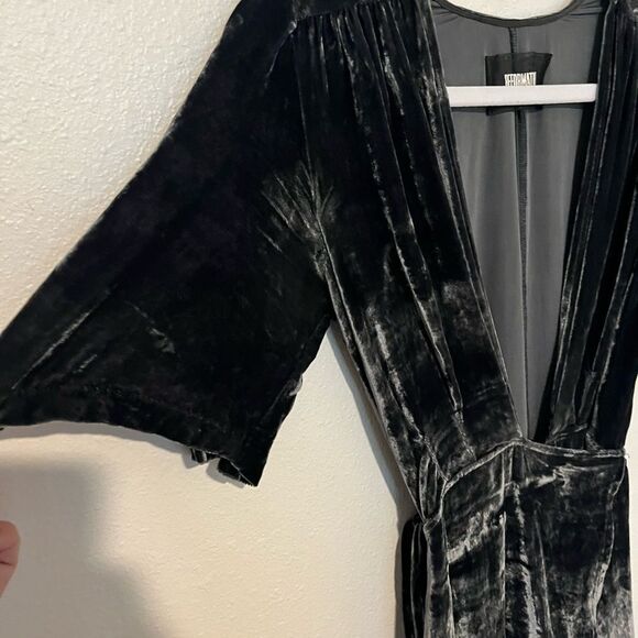 Reformation Tiffany dress with Puff Sleeves and Plunge Neckline - Picture 3 of 8